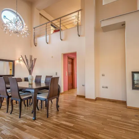 别墅 Astarte - Istar With Tennis Court *