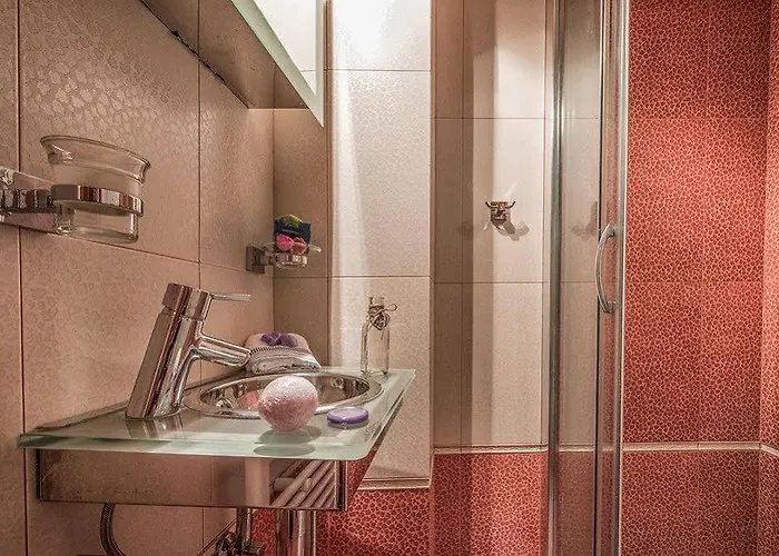 Astarte - Istar With Tennis Court * Makhairádhon