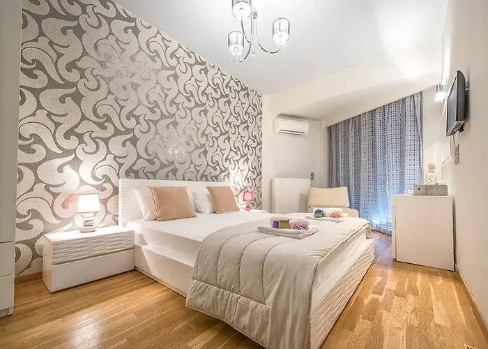 Astarte - Istar With Tennis Court *