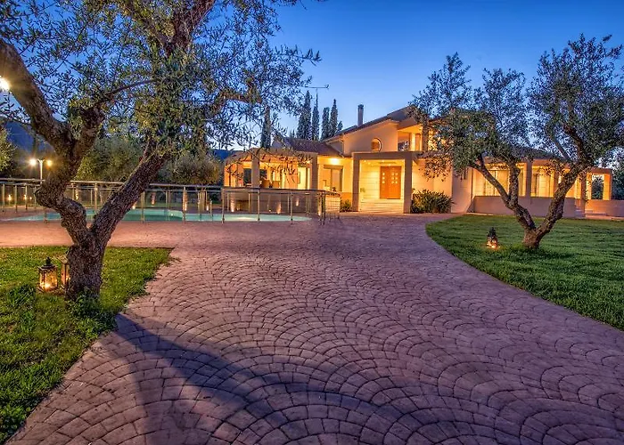 别墅 Astarte - Istar With Tennis Court Makhairádhon