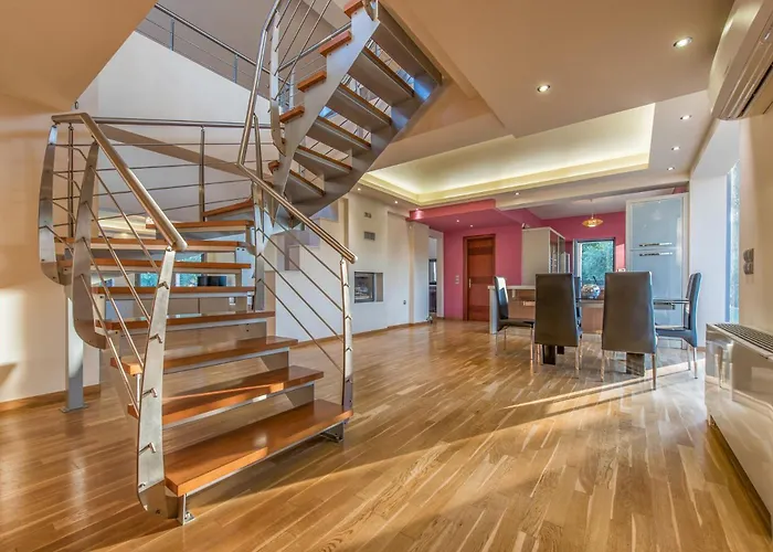 Astarte - Istar With Tennis Court *