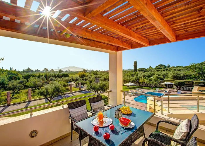 Astarte - Istar With Tennis Court * Makhairádhon