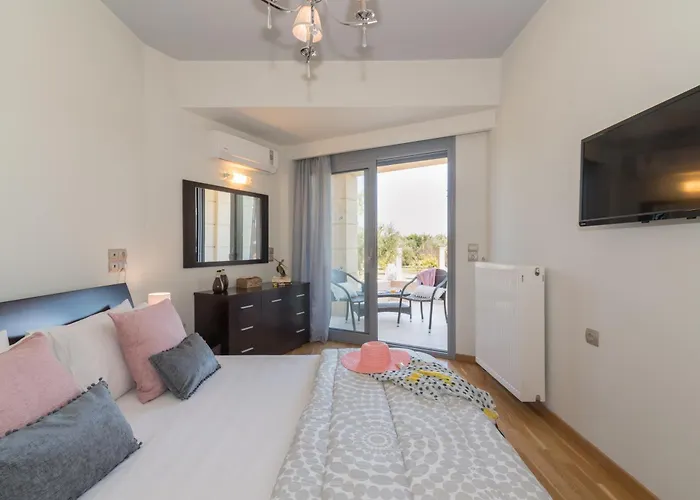 Astarte - Istar With Tennis Court 别墅