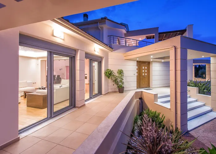 别墅 Astarte - Istar With Tennis Court Makhairádhon