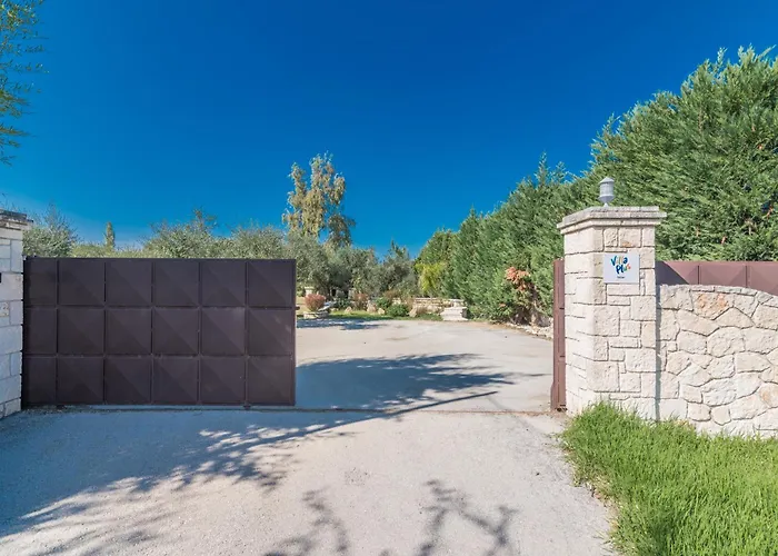 Astarte - Istar With Tennis Court 别墅 Makhairádhon