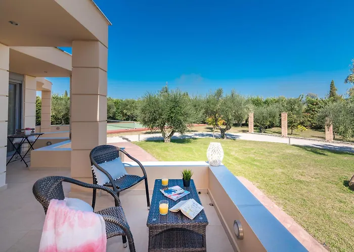 Astarte - Istar With Tennis Court * Makhairádhon