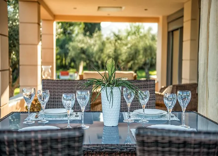 Astarte - Istar With Tennis Court