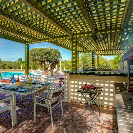Astarte Villas - Istar Villa With Tennis Court Makhairadhon