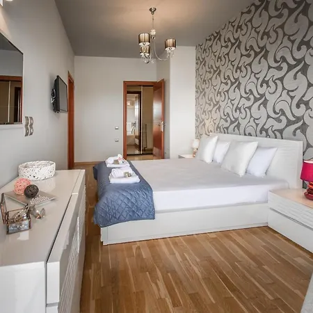 Villa Astarte Villas - Istar Villa With Tennis Court