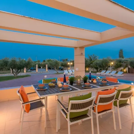 Astarte Villas - Istar Villa With Tennis Court